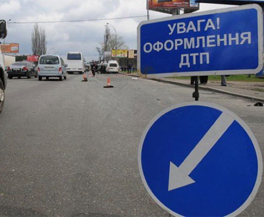 Водій маршрутки збив пішохода — розшукуються свідки ДТП