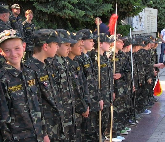 Як козачат в козаки посвячували (ВІДЕО).