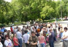 На Соборному знову зібрались люди