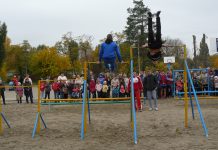 Шкільний стадіон батьки та вчителі облаштували власними руками