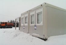 В Павлоград привезли перші модульні будинки