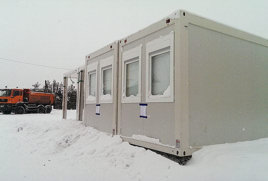 В Павлоград привезли перші модульні будинки
