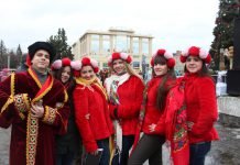 Павлоградці колядували у Луцьку