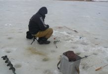 Товщина льоду на р. Вовчій становить 15 см