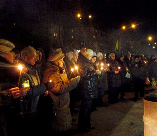 Павлоград вшанував пам’ять Небесної Сотні (ФОТО та ВІДЕО)