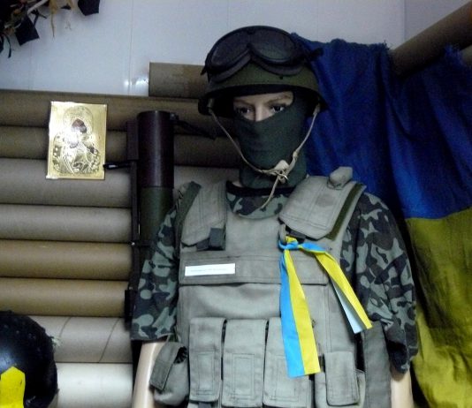 В Павлоградському музеї відкрили виставку, присвячену Євромайдану і АТО