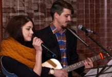 Павлоградська молодь на благодійному концерті збирала кошти для хворої дівчинки (ФОТО)