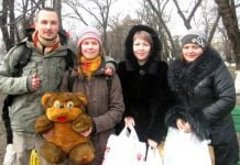 Павлоградські волонтери збирають іграшки для дітей переселенців