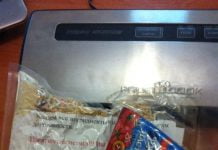 Павлоградка виготовила для бійців АТО 300 порцій сухих борщів