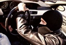 У Павлограді двоє безробітних намагалися викрасти автомобіль