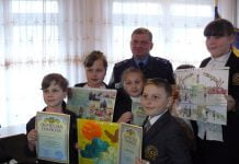 Павлоградські школярі намалювали Правила дорожнього руху (ФОТО)