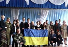 Учасники АТО завітали до тих, хто писав їм листи на фронт (ФОТО і ВІДЕО)