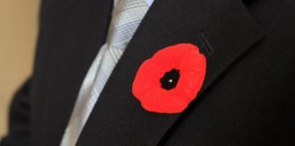 Червоний мак до 8 травня своїми руками (ФОТО)