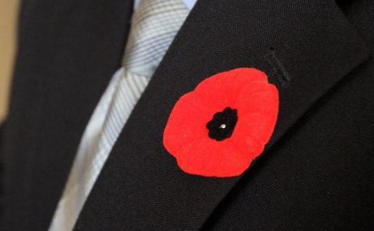 Червоний мак до 8 травня своїми руками (ФОТО)