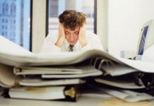 «Павлограджитлосервіс» і «КП-1» не мають юридичних підстав обслуговувати будинки?