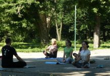 Влітку у Павлограді можна безкоштовно зайнятися йогою