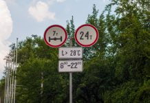 На дорогах Дніпропетровщини через спеку обмежили рух вантажівок (ВІДЕО)