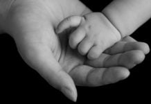 Родина звинувачує лікарів у смерті дитини