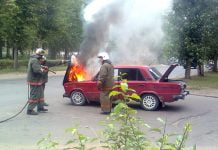 У Павлограді автомобіль загорівся під час їзди