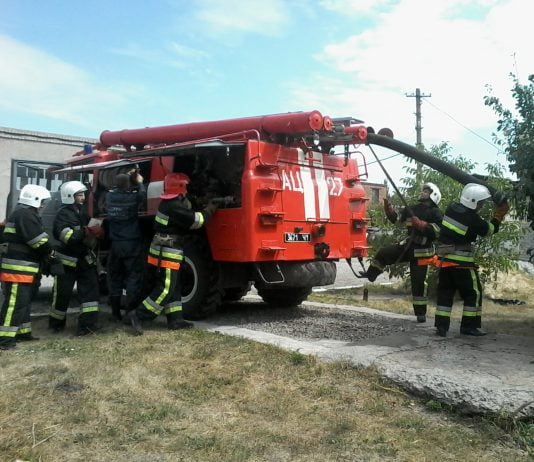 У Павлограді перевіряли, чи зможуть загасити цистерну пального