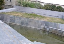 Павлоградський фонтан відремонтували, але не ввімкнули