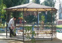 На районі ПЗТО навколо колонки побудували ротонду