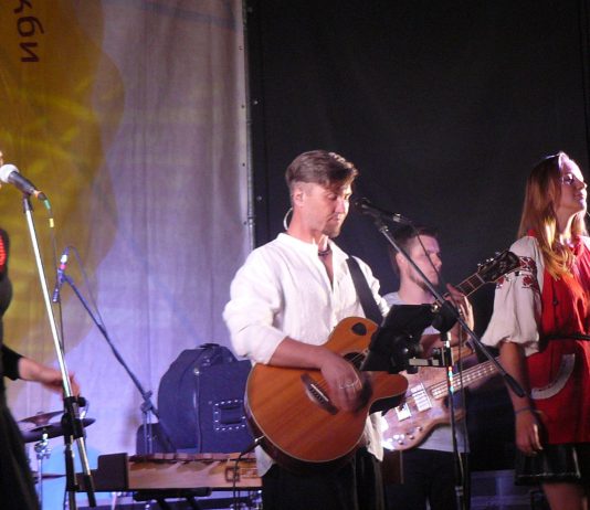 Мандрівний фестиваль проїхав 8 тис. км, щоб потрапити у Павлоград (ФОТОРЕПОРТАЖ)