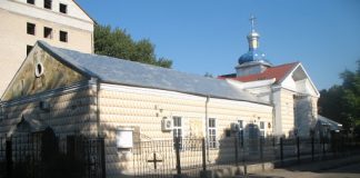 У Павлограді храм закидали «коктейлями Молотова»
