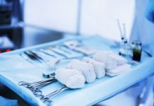 Работнику шахты им. Сташкова придавило руку комбайном