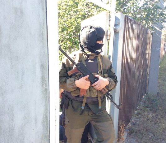 Во время обысков в Павлограде изъяли гранаты и огнестрельное оружие