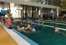 В бассейне на пос. им 18 лет сентября научили плавать почти 5 тыс. детей