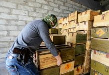 СБУ задержала 150-миллионную партию капсюлей, вывезенных со складов в Павлограде (ФОТО и ВИДЕО)