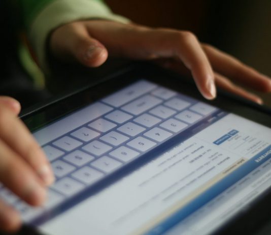 Павлоградец продавал детскую порнографию с помощью соцсети «ВКонтакте»