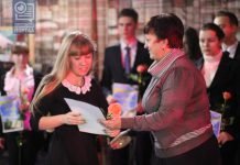 Лучших студентов наградили стипендиями мэра