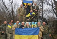 Павлоградцы привезли праздник на передовую