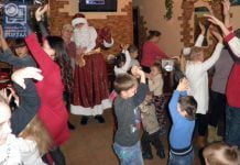 Дети с Донбасса попросили у Деда Мороза мира