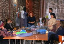 В Павлограде открылся кружок вязания для вынужденных переселенцев