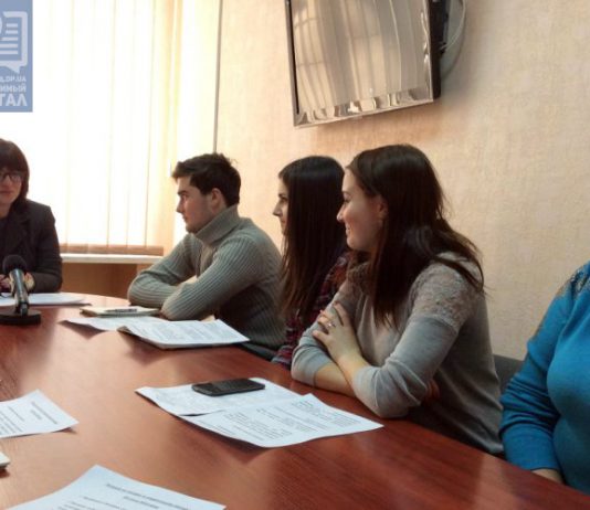 День студента: что волнует павлоградское студенчество?
