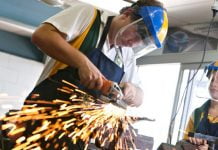 Днепропетровский облсовет попросит Кабмин забрать училища назад