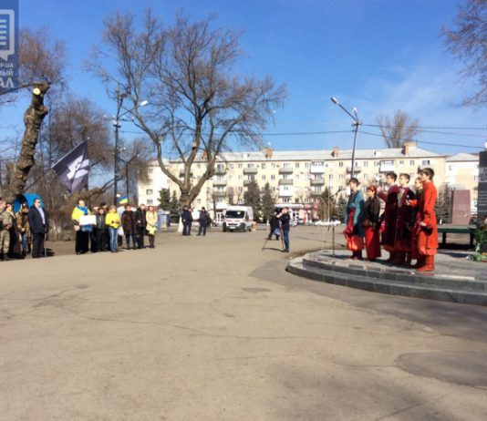 В Павлограде сегодня отмечают 202 года со дня рождения Тараса Шевченко (ВИДЕО)