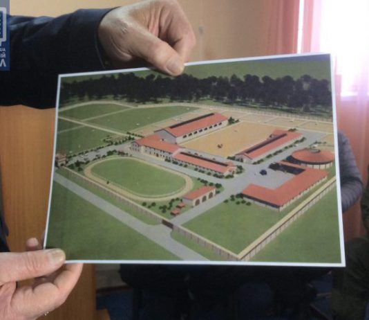 Часть активистов выступили за строительство на территории водозабора