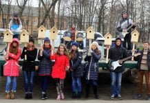 Подростки организовали рок-концерт в центре Павлограда