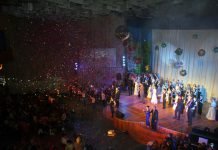 «Без вас бы не было написано ни строчки…». Фоторепортаж с праздничного концерта