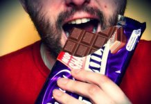 Джентельменский набор: в супермаркетах Павлограда мужчины воровали шоколад и элитный алкоголь