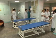 В больницу №4 приобрели кровати-каталки стоимостью около 100 тыс. грн