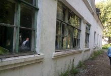 Медсанчасть передают городу с обрезанными батареями и раковинами