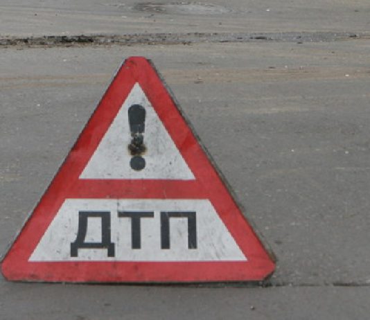 Полиция Павлограда ищет свидетелей того, как автомобиль наехал на пешехода