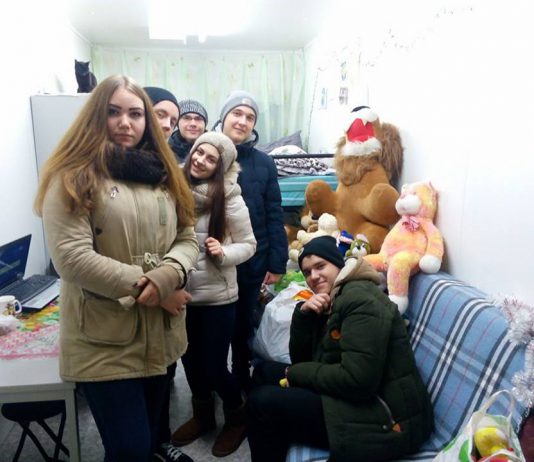 Павлоградская молодежь подарила игрушкам вторую жизнь