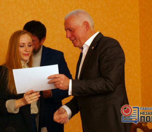 Будущим предпринимателям вручили сертификаты об окончании курсов бизнес-планирования (ФОТО)