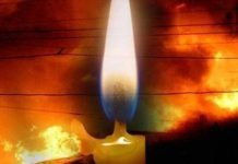 Свеча стала причиной того, что загорелась квартира